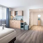 Hotel Elaya Ehemals Ana Living By Arthotel Ana 4*